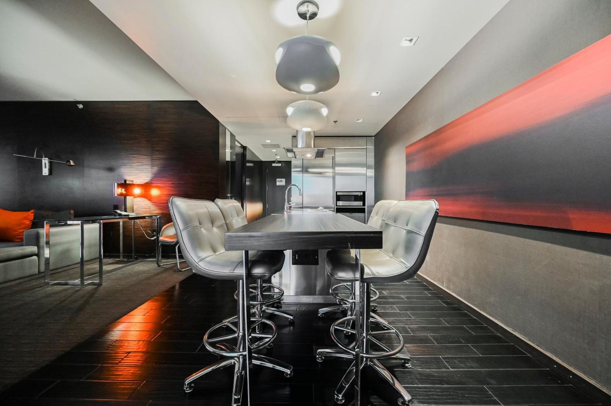 Stripviewsuites Two-Bedroom Con-Joined Exclusive Condo Las Vegas Room photo